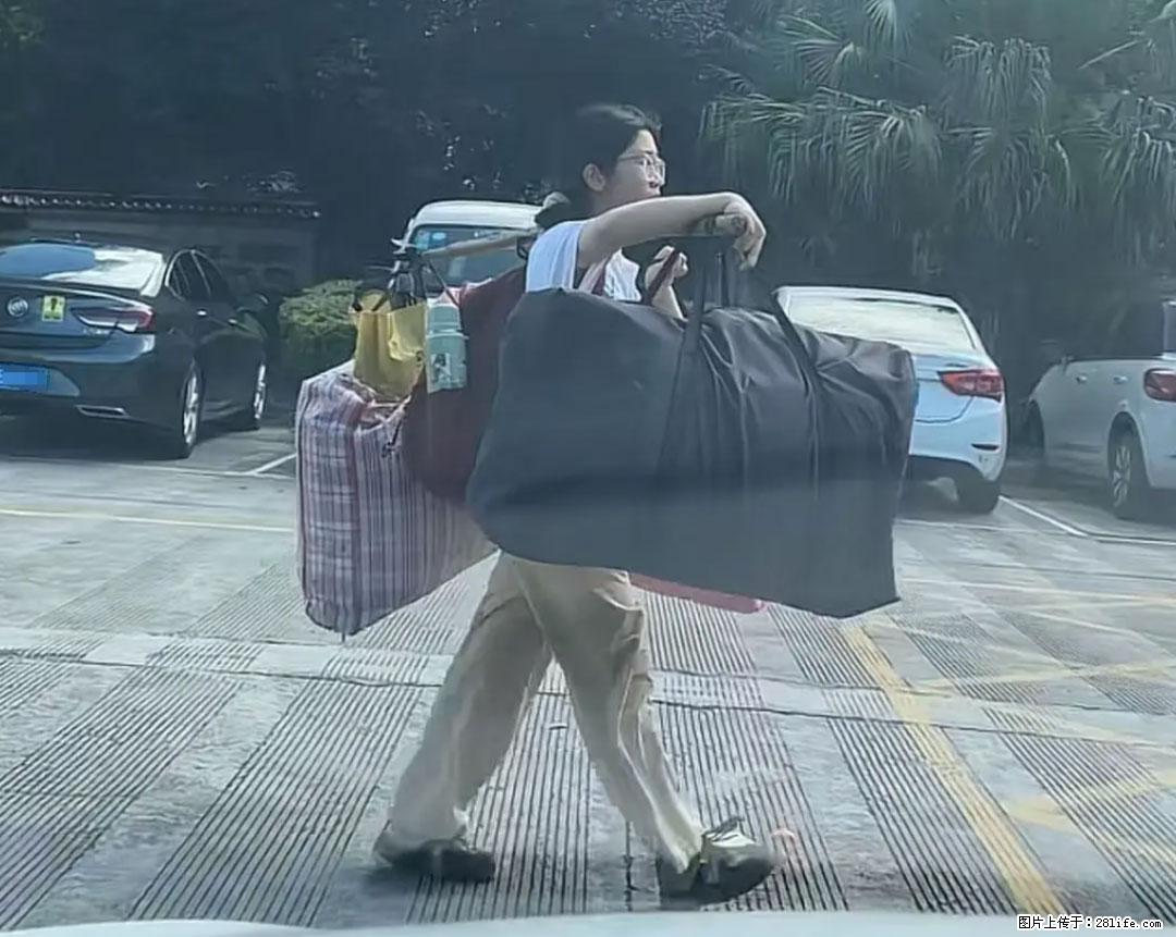 全网追的“扁担女孩”，找了一份暑假工，时薪12元 - 乌兰察布生活资讯 - 乌兰察布28生活网 wlcb.28life.net